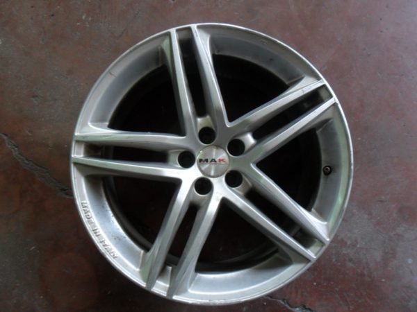 AUDI/VOLKSWAGEN 8x18 ET 30 FORATURA 5x100 SERIE COMPLETA DI 4 CERCHI.