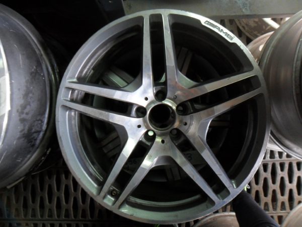 MERCEDES 9.5x19 ET 28