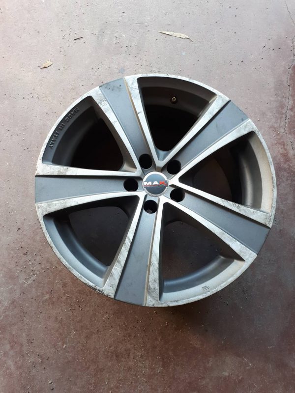 AUDI/VOLKSWAGEN 8.5x19 ET 2O FORATURA 5x112 SERIE COMPLETA DI 4 CERCHI.